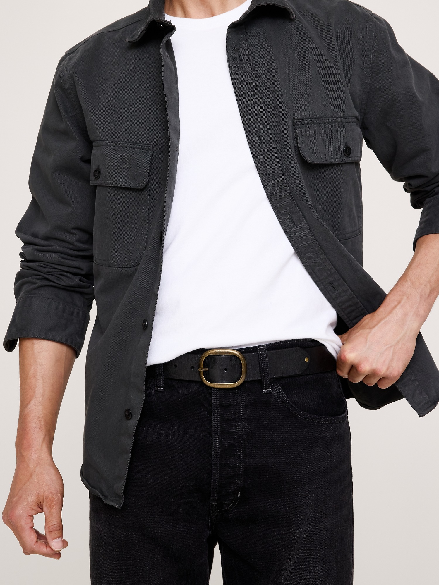 Мужской ремень Banana Republic Leather Oval-Buckle Belt, цвет: Чёрный — фото 2