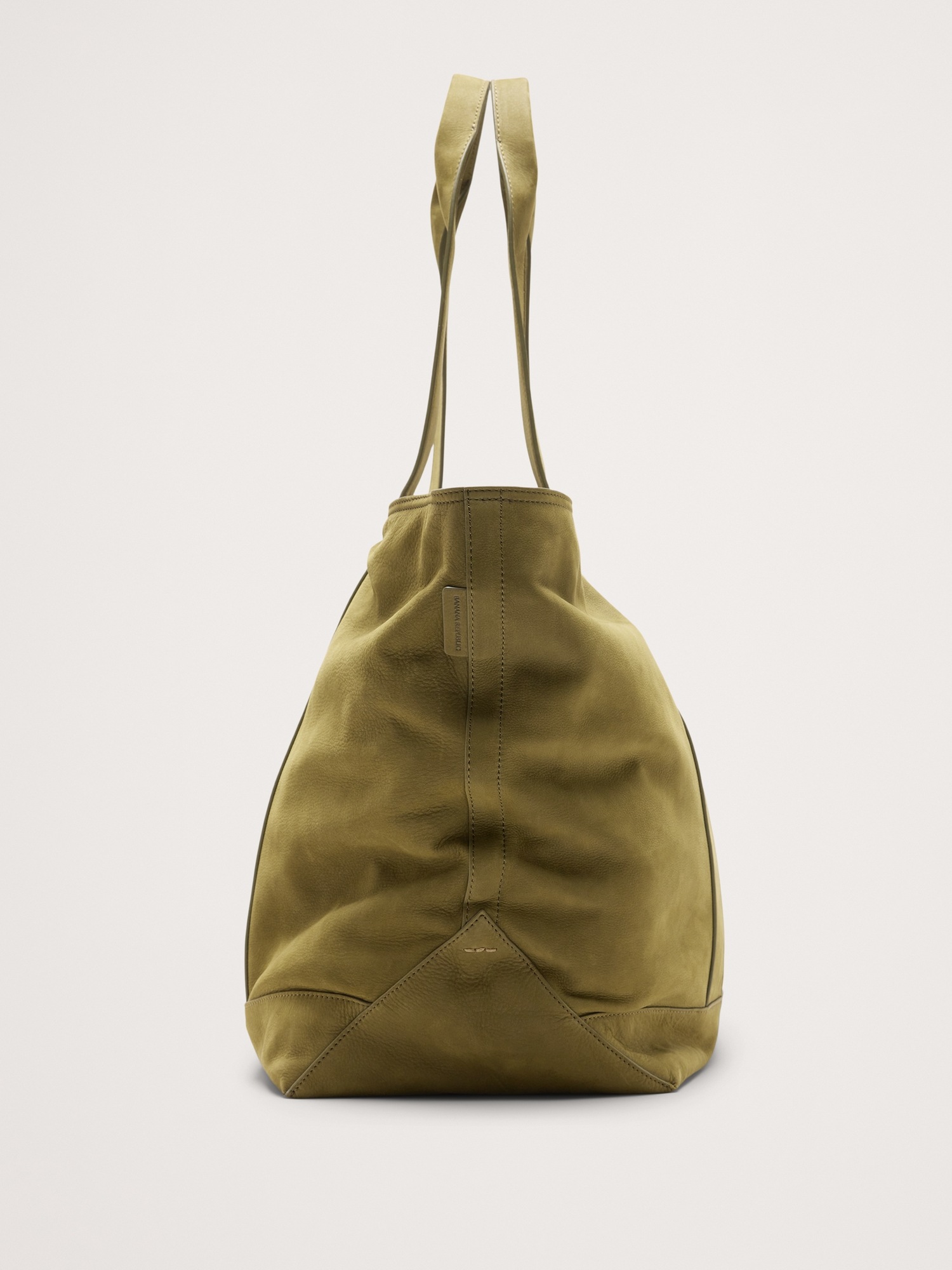 Мужская сумка Banana Republic Nubuck Leather Weekend Tote, цвет: Оливковый зелёный — фото 3