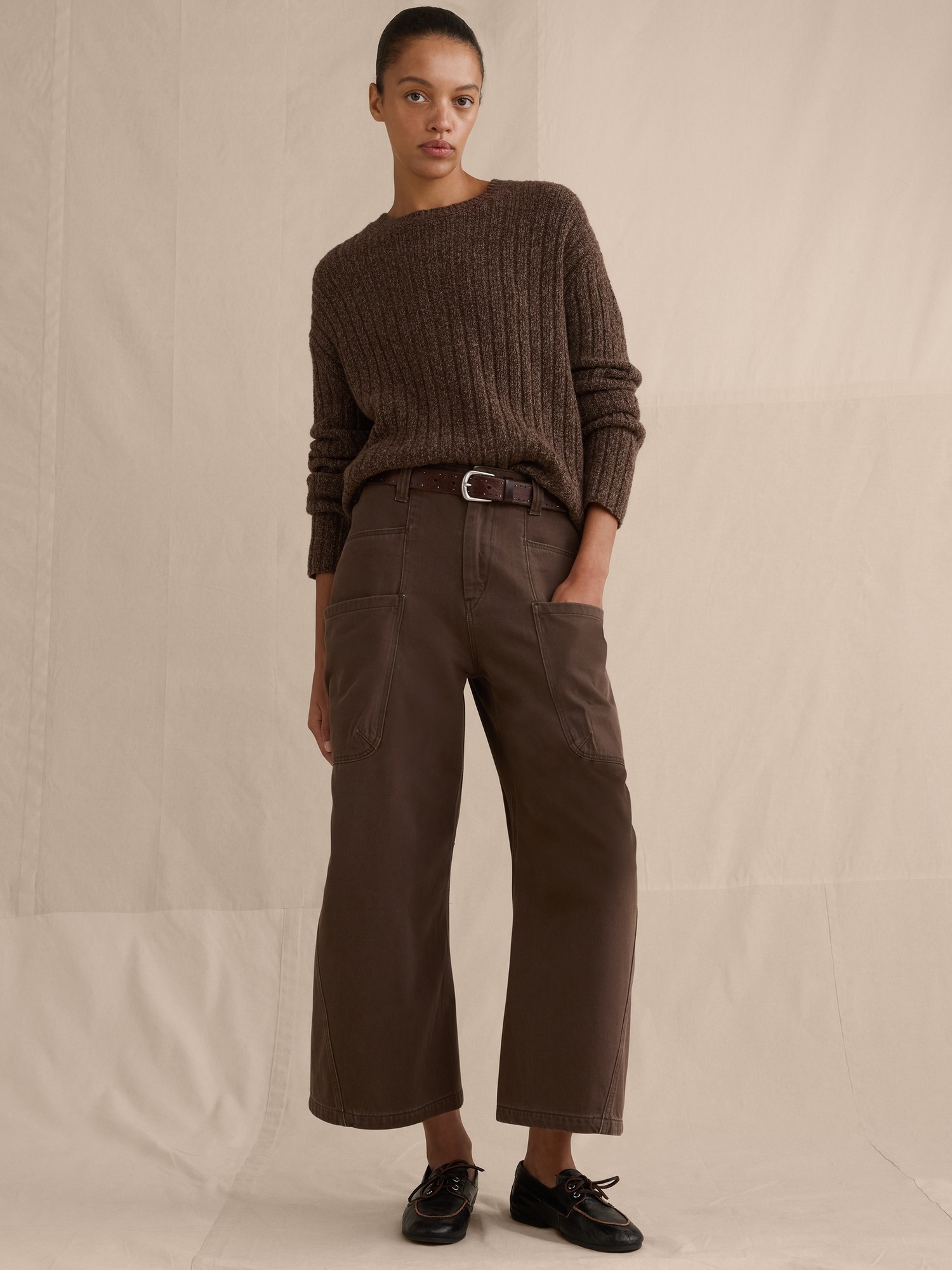 Женские джинсы Banana Republic Low-Rise Loose Crop Jean, цвет: Трюфельный коричневый — фото 4