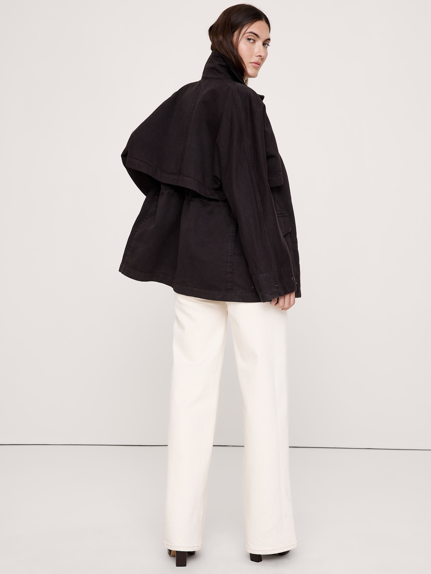 Женская куртка Banana Republic Cinched-Waist Utility, цвет: Коричневый — фото 2