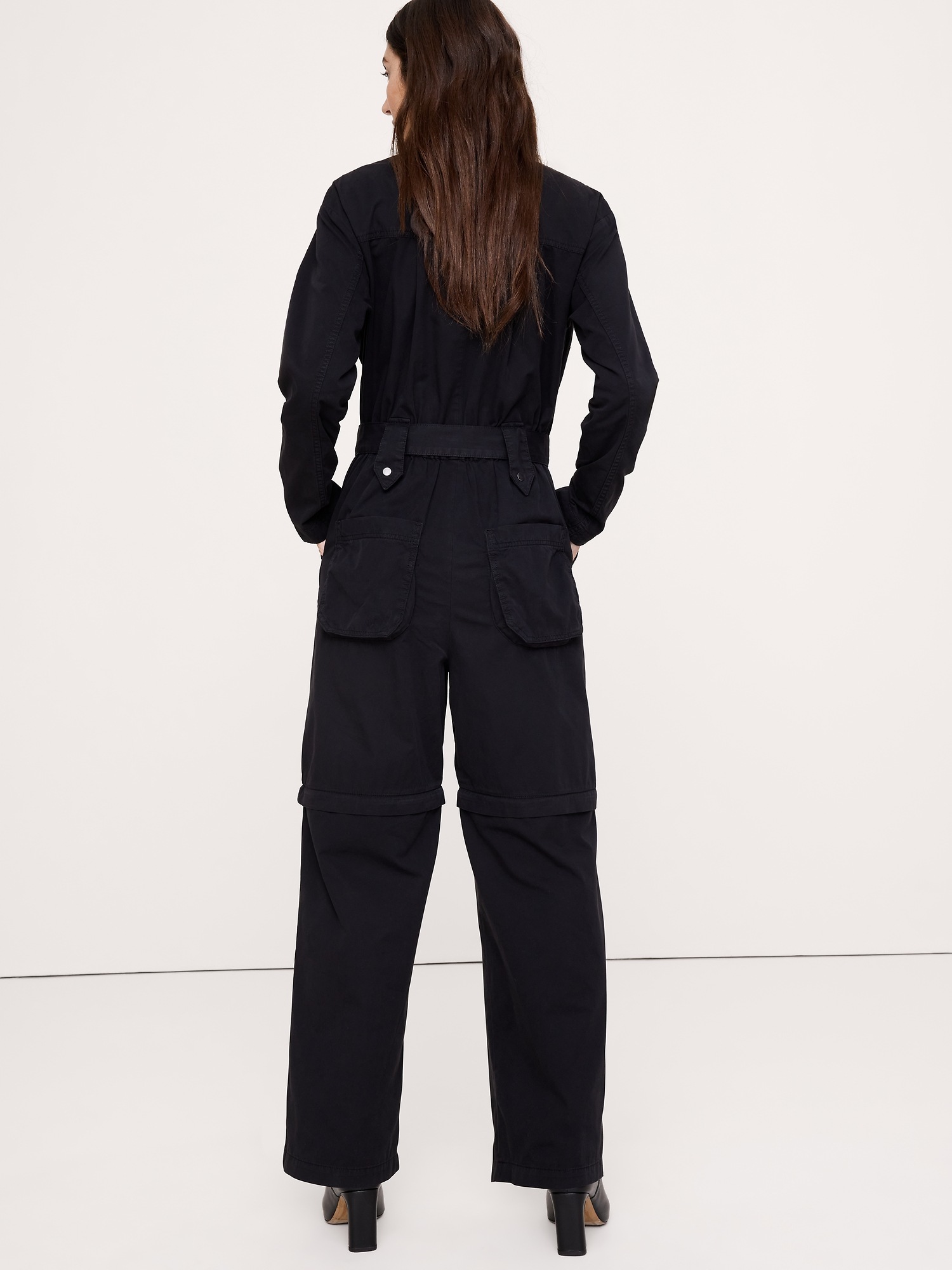 Женский комбинезон Banana Republic Oversized Cotton Twill Utility Jumpsuit, цвет: Чёрный — фото 2