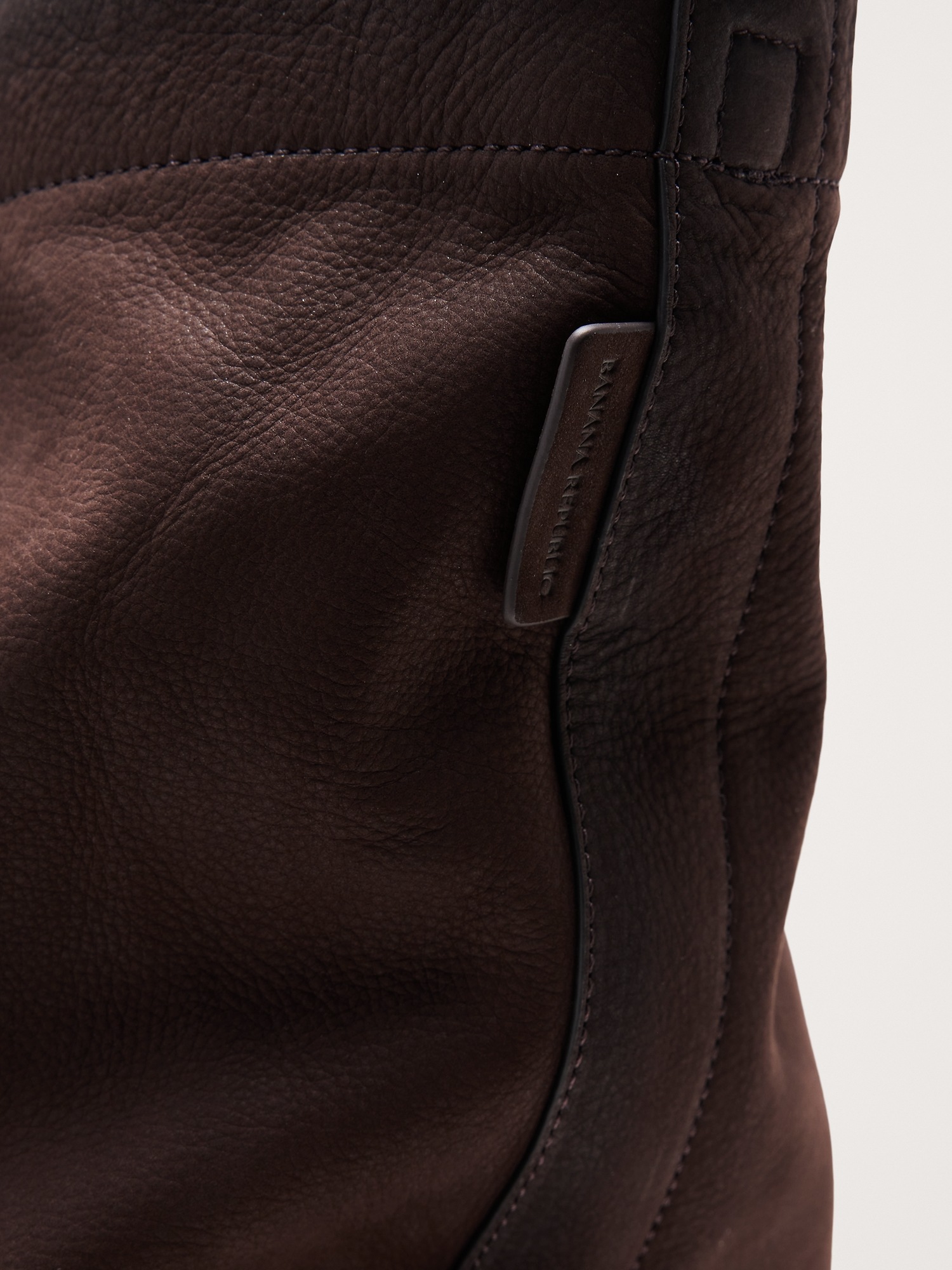 Мужская сумка Banana Republic Nubuck Leather Tote, цвет: Тёмный коричневый — фото 6