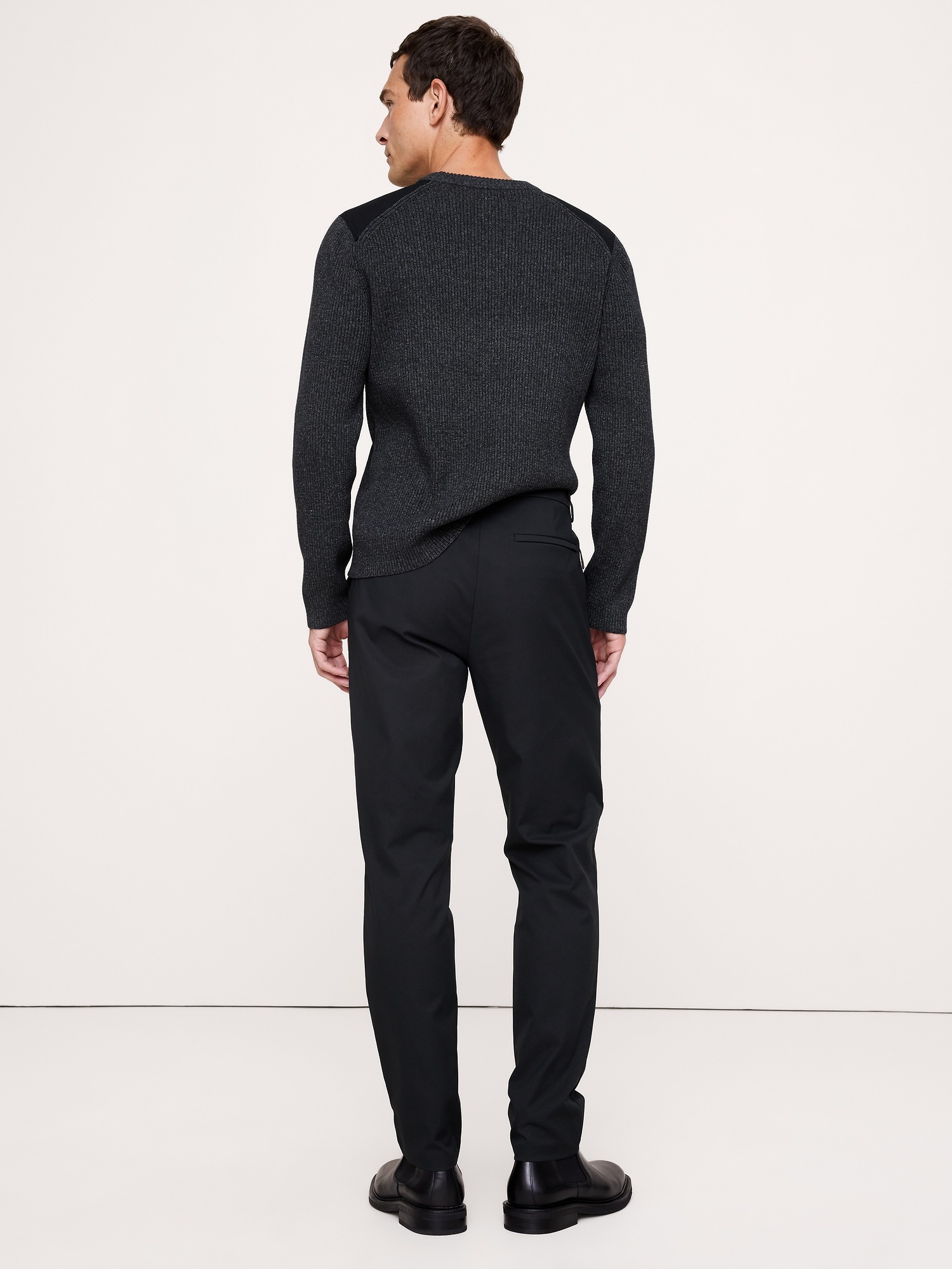 Мужские брюки Banana Republic Athletic Slim Performance Pant, цвет: Чёрный — фото 2