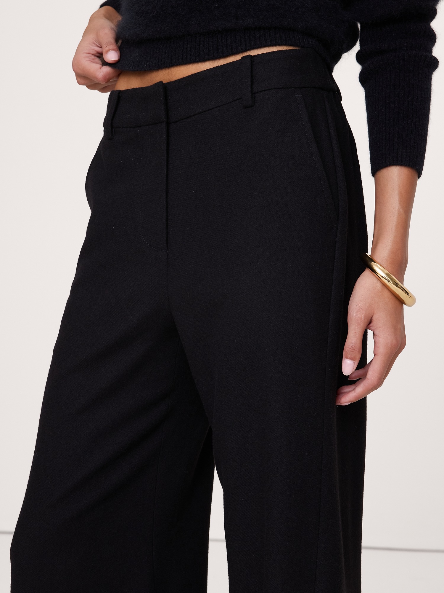 Женские брюки Banana Republic High-Rise Flare Italian Flannel Pant, цвет: Чёрный — фото 3