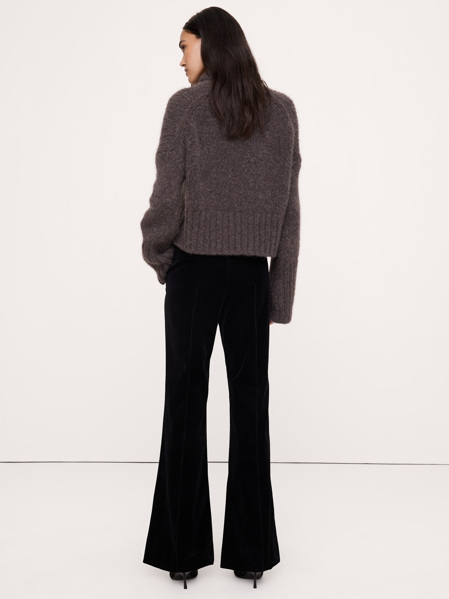 Женские брюки Banana Republic High-Rise Super Flare Flocked Pant, цвет: Чёрный — фото 2
