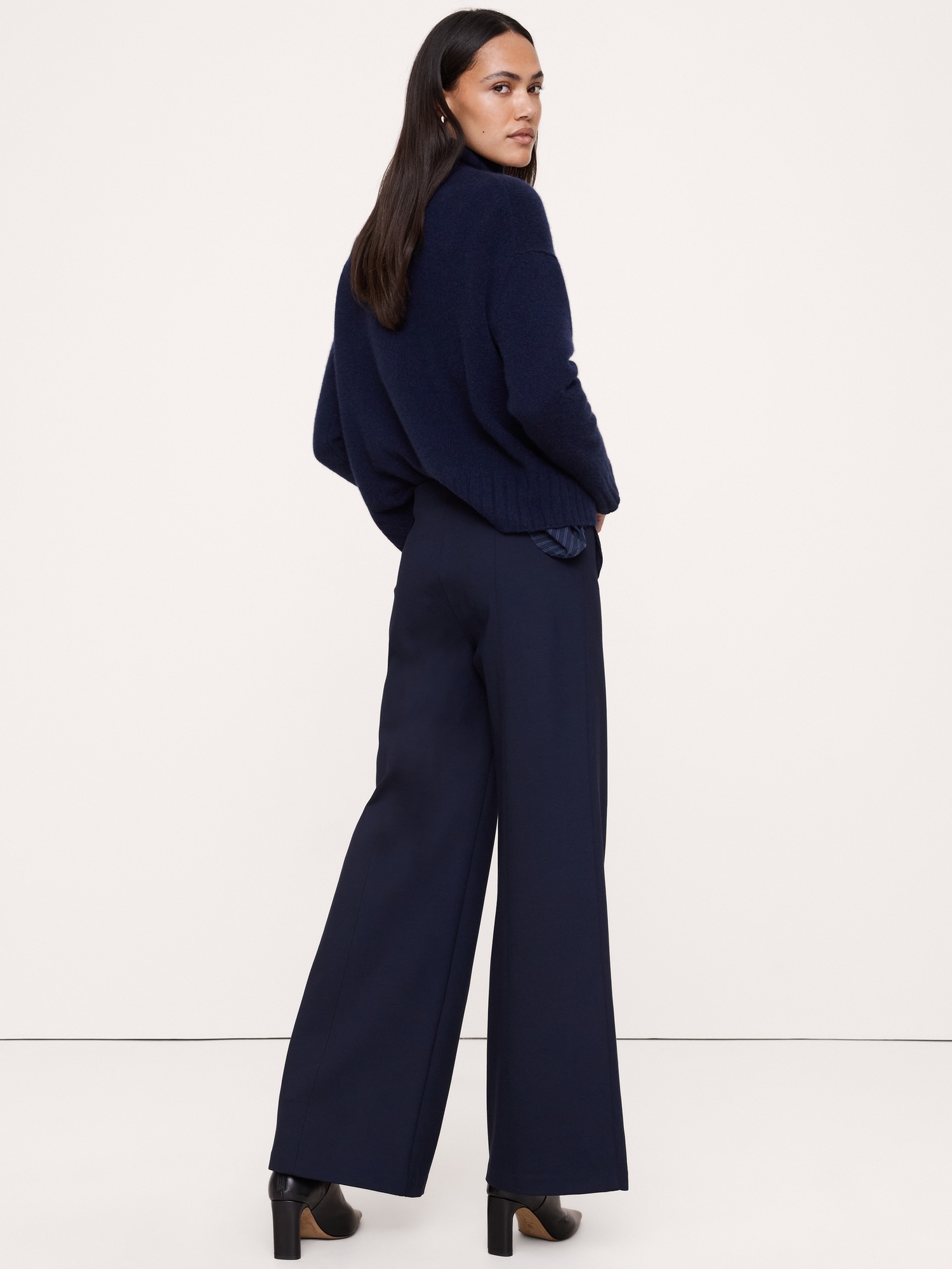 High-Rise Wide-Leg Everywhere Ponte Pull-On Pant - thumbnail 7