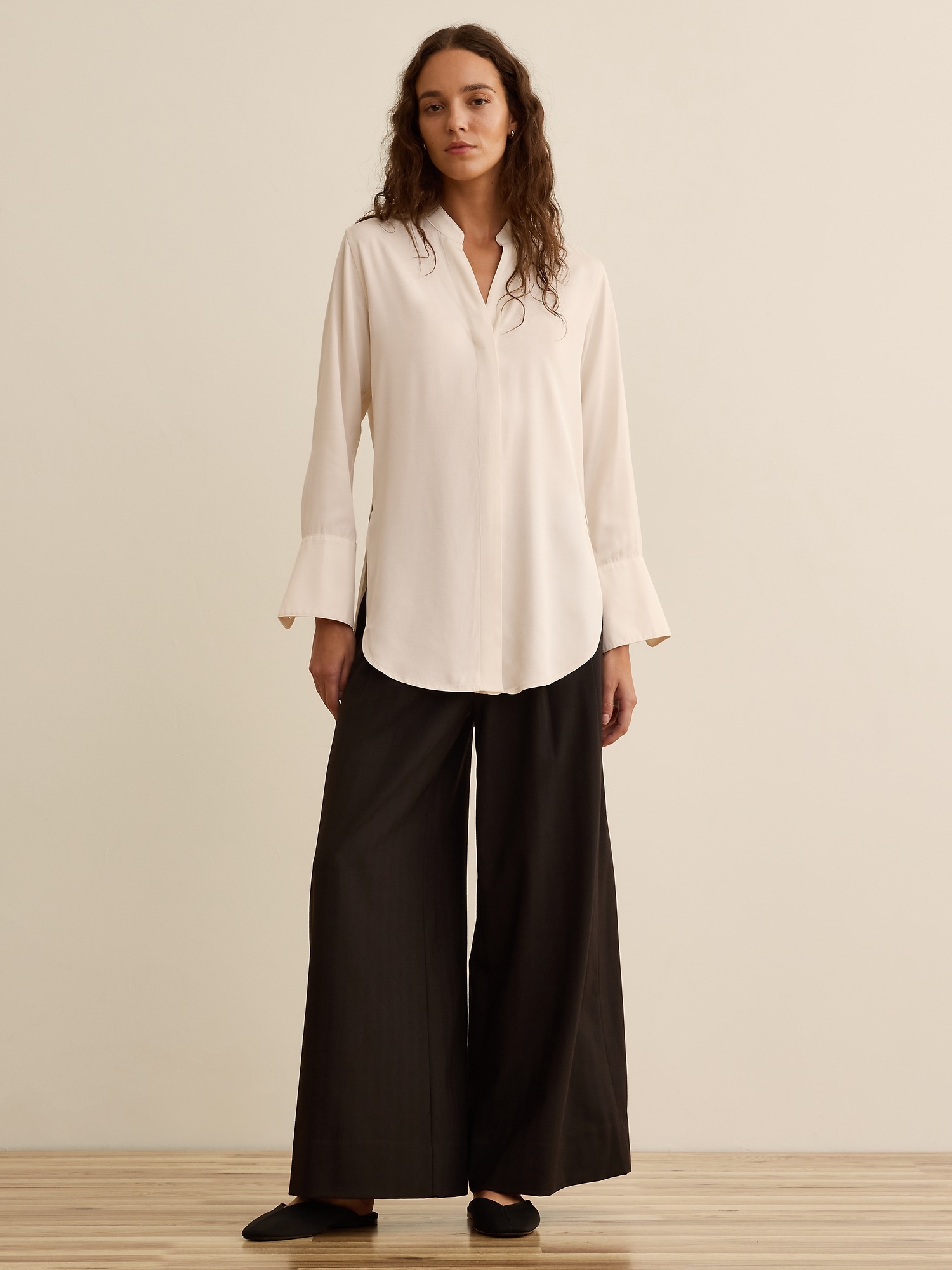 Женский топ Banana Republic x La Ligne The Relaxed Viscose Tunic, цвет: Кремовый белый — фото 3