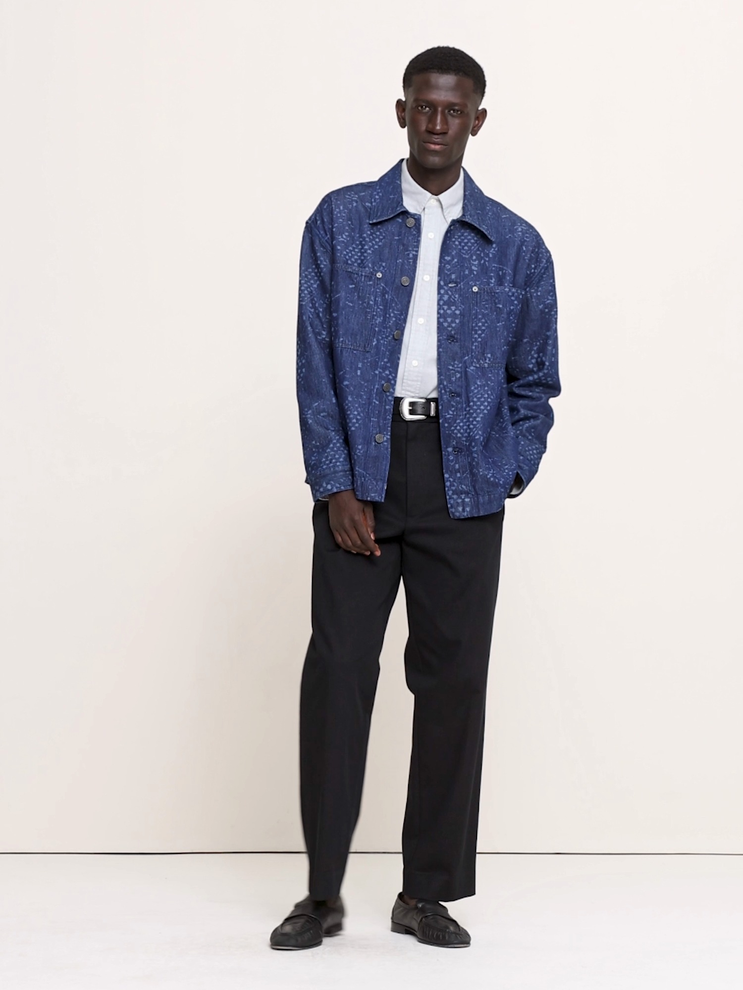 Мужская рубашка Banana Republic Relaxed-Fit Italian Printed Denim Overshirt, цвет: Тёмный индиго синий — фото 6