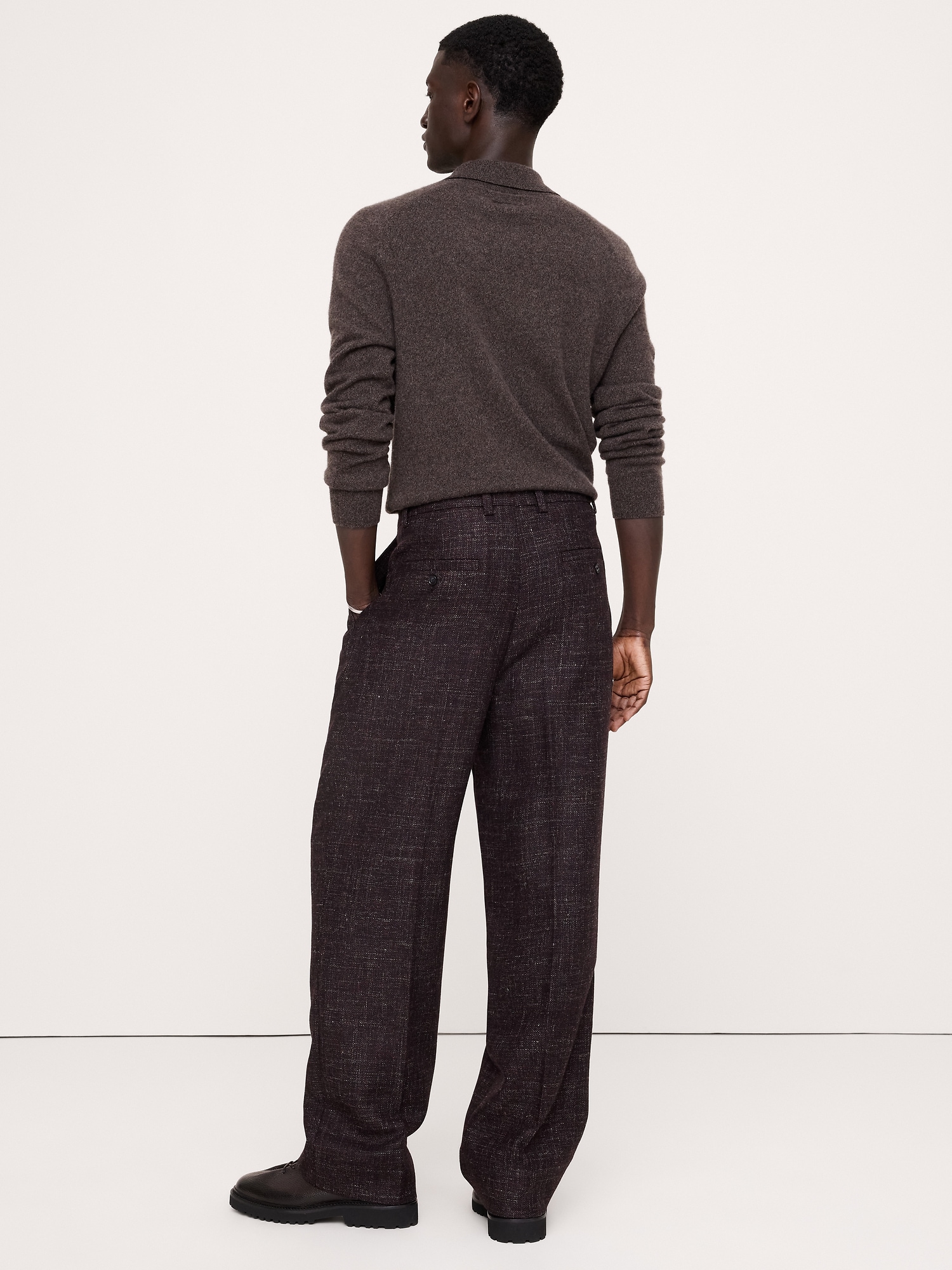 Relaxed Pleated Dress Pant