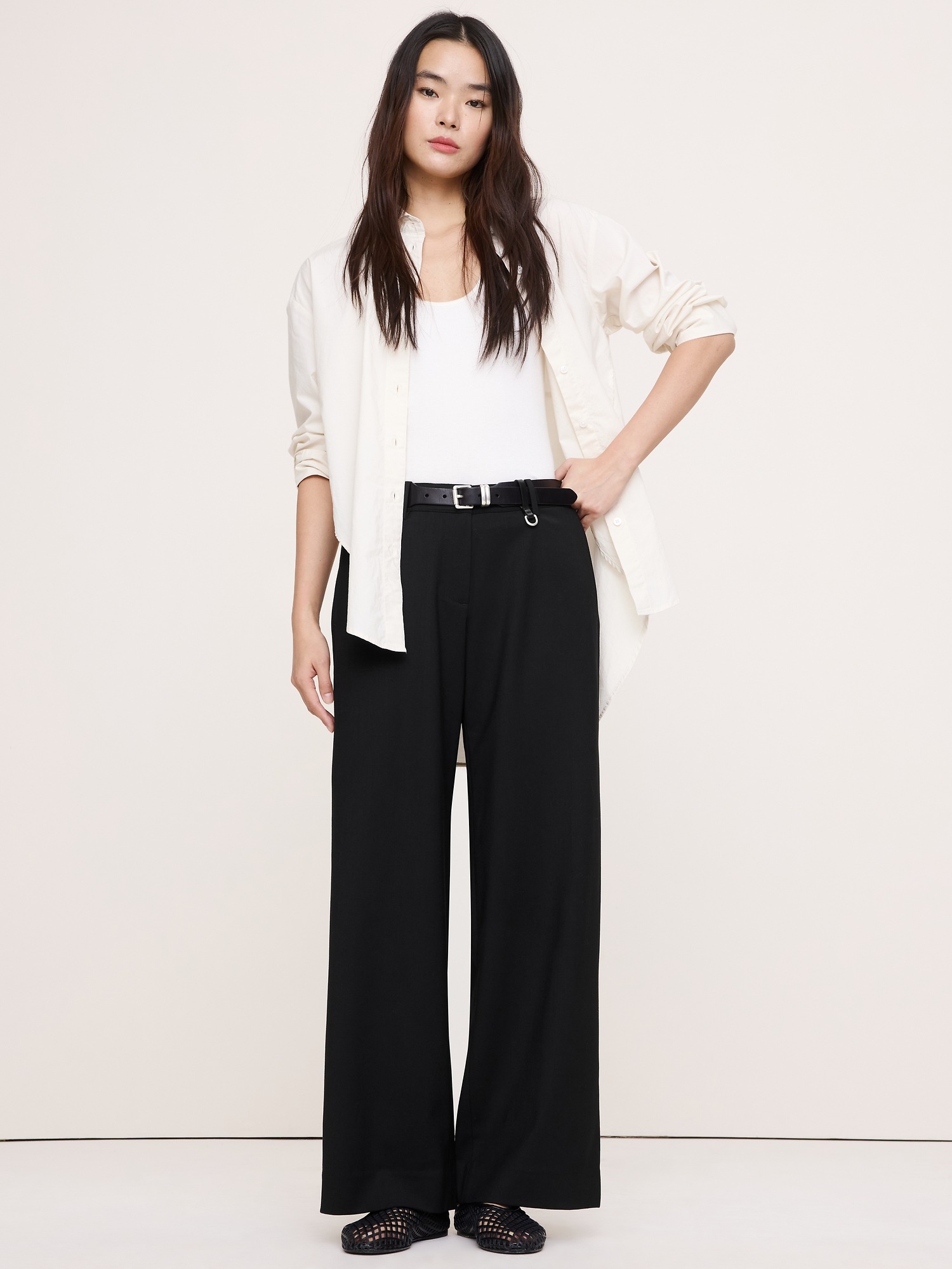 Женские брюки Banana Republic The Everyday Wide-Leg Pant in Italian Lightweight Wool, цвет: Чёрный