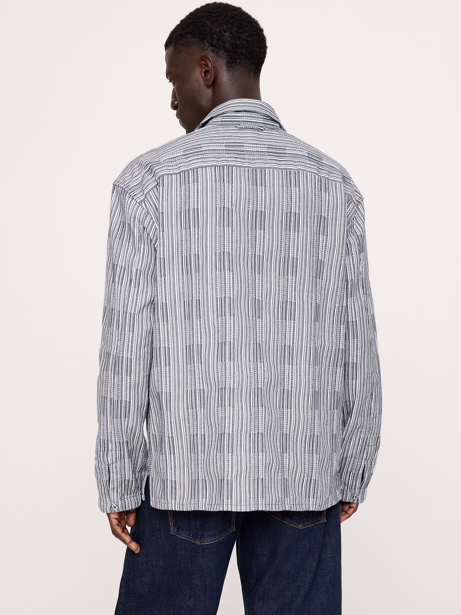 Мужская рубашка Banana Republic Relaxed-Fit Textured Cotton, цвет: Индиго синий — фото 2