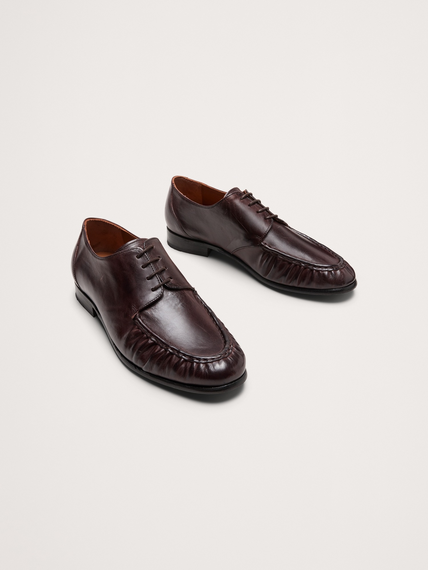 Мужские туфли Banana Republic Italian Leather Moc-Toe Derby Loafer, цвет: Тёмный коричневый — фото 3