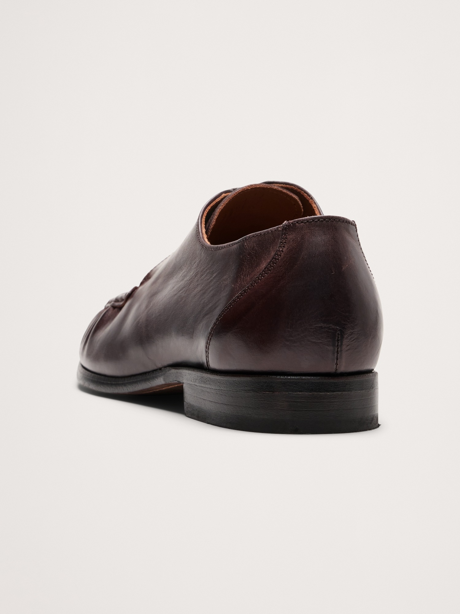 Мужские туфли Banana Republic Italian Leather Moc-Toe Derby Loafer, цвет: Тёмный коричневый — фото 4