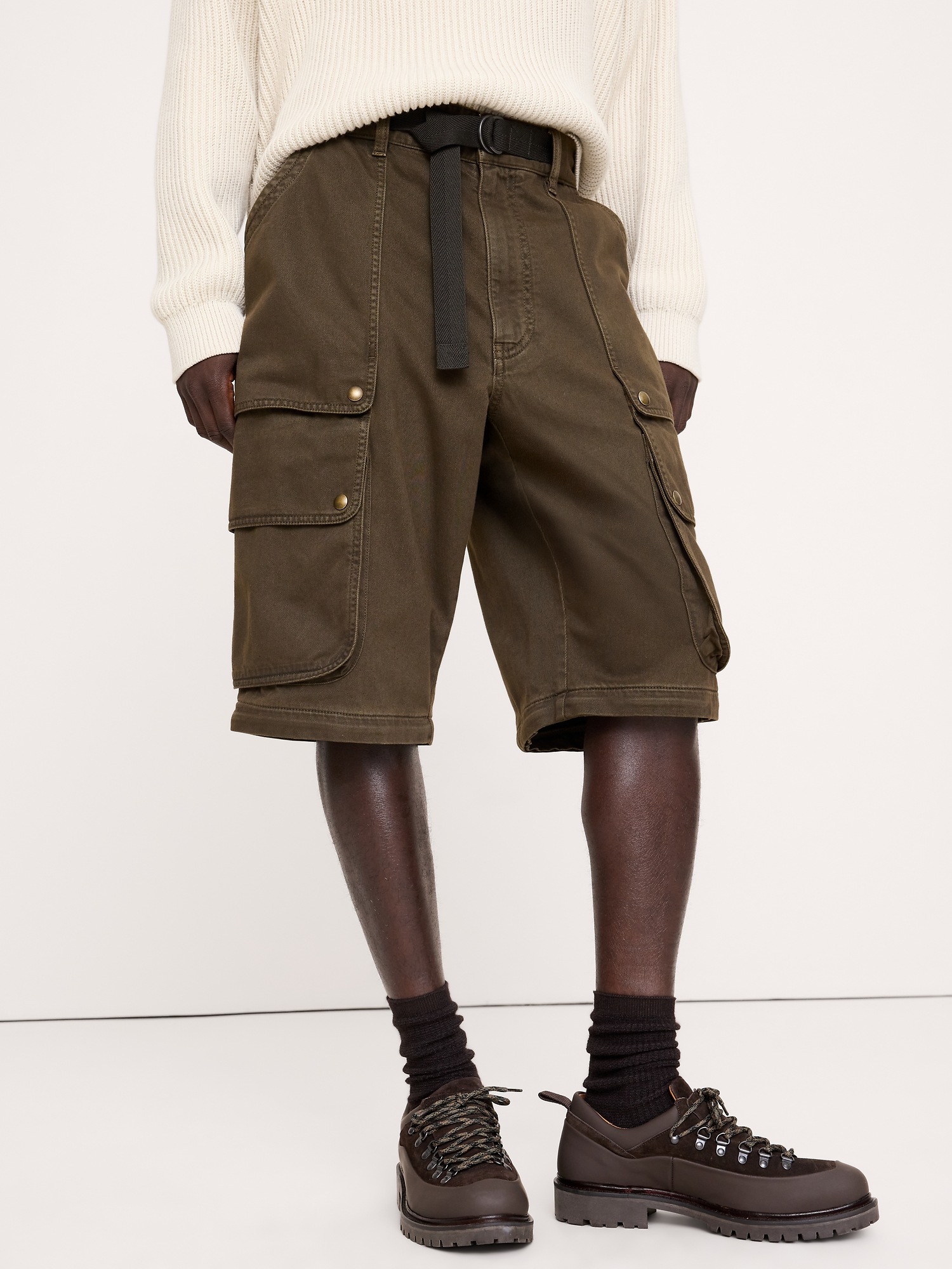 Мужские брюки Banana Republic Cotton-Twill Cargo Convertible Pant, цвет: Тёмный коричневый — фото 2