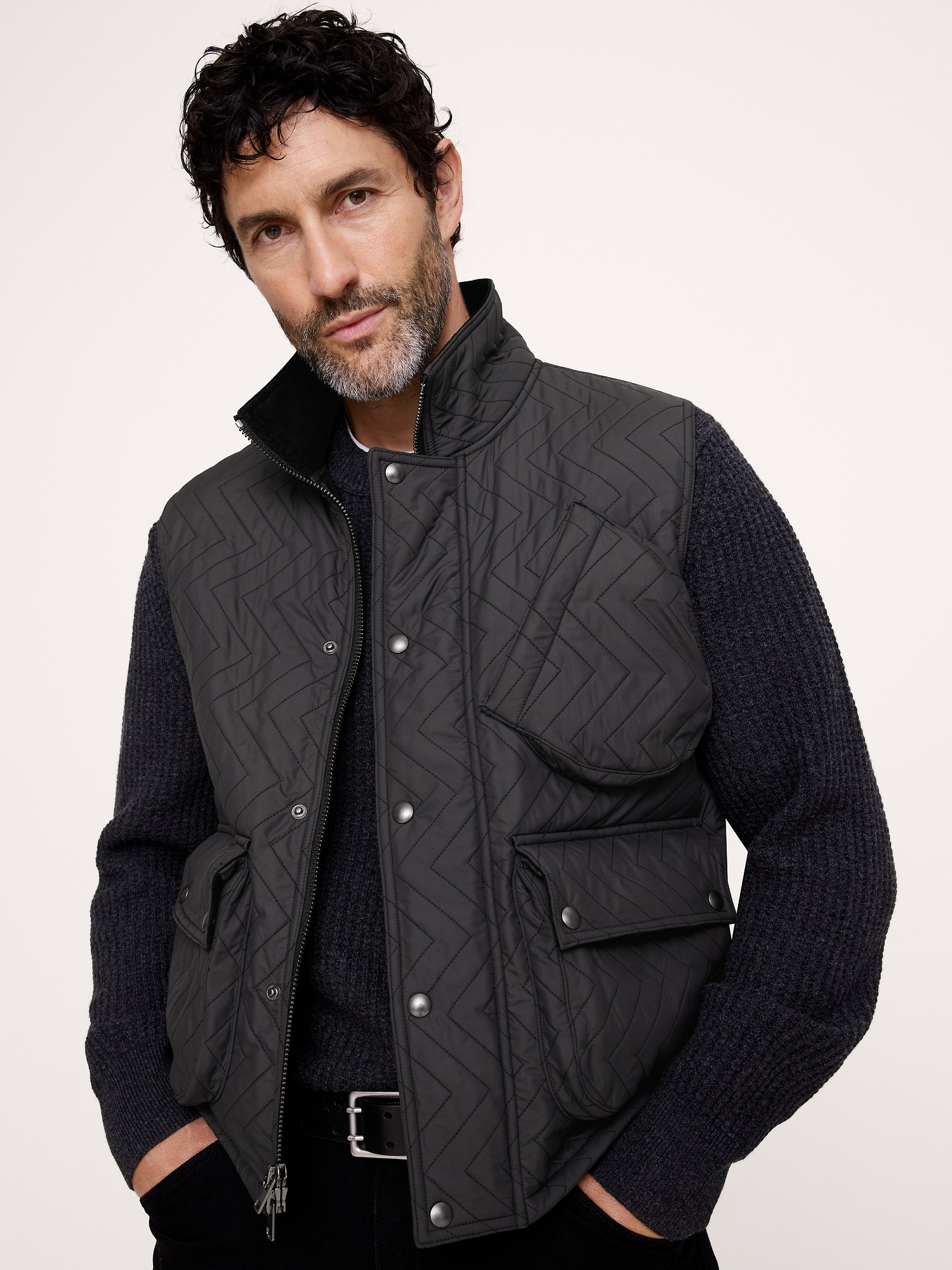 Мужской жилет Banana Republic Herringbone Quilted Moto Vest, цвет: Тёмный серый — фото 3