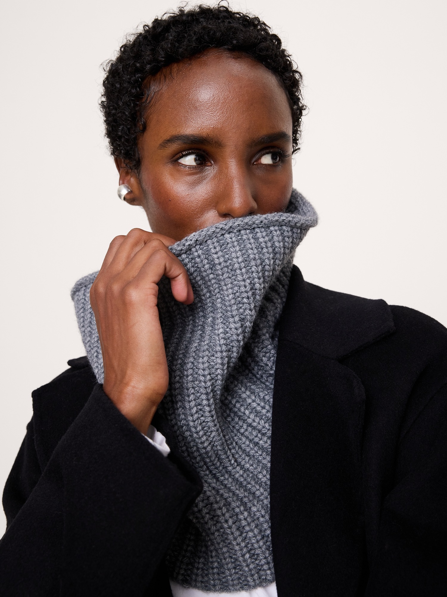 Женские головные уборы Hat Attack Cocoon Knit Cowl, цвет: Серый — фото 2