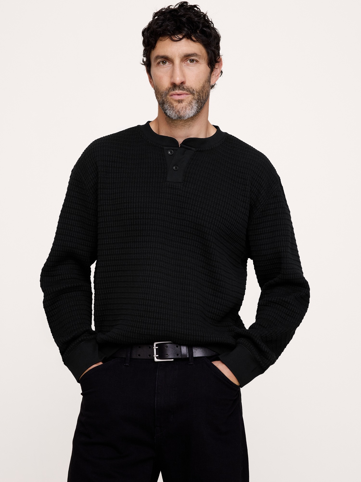 Мужская футболка Banana Republic Alpine Thermal Henley Bamboo-Stitch, цвет: Чёрный
