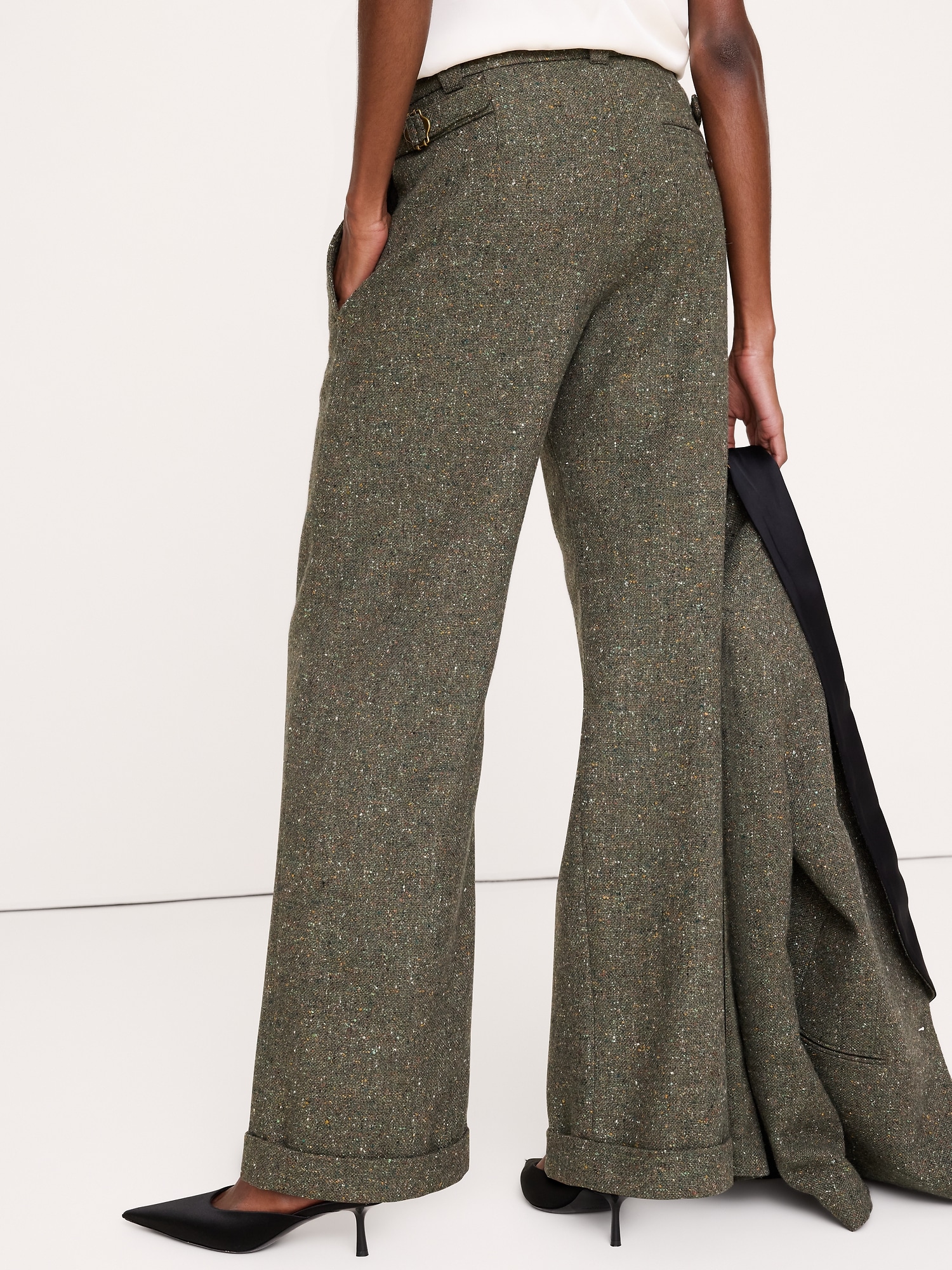 Женские брюки Banana Republic Boyfriend Italian Donegal Pant, цвет: Оливковый зелёный — фото 2