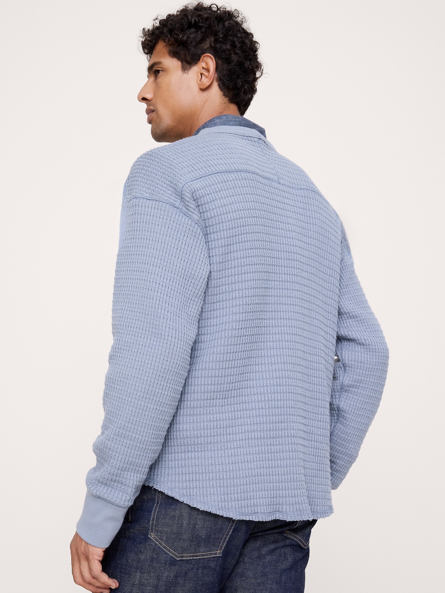 Мужская футболка Banana Republic Alpine Thermal Crew-Neck Bamboo-Stitch, цвет: Синий — фото 2