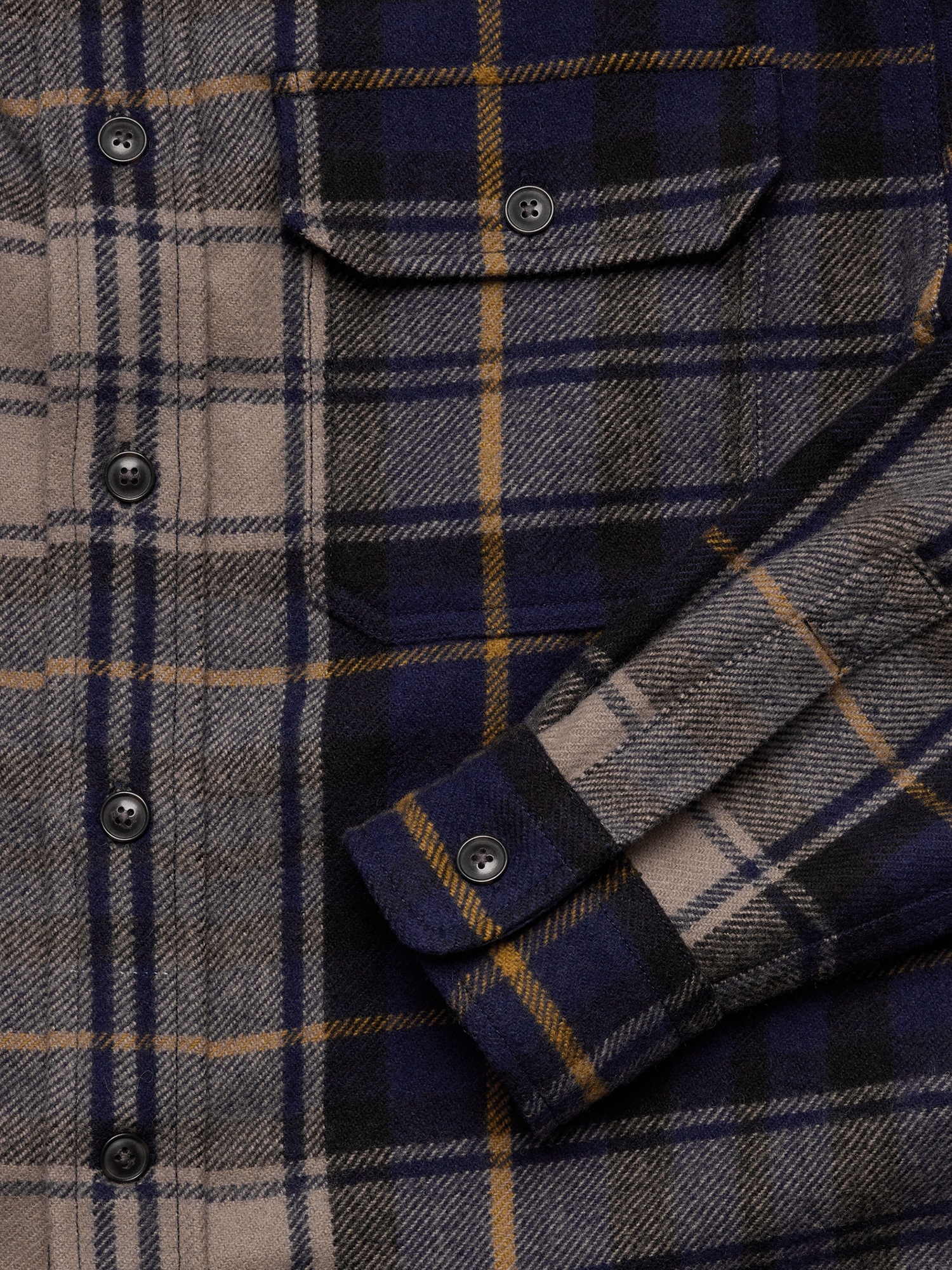 Мужская рубашка Banana Republic Relaxed-Fit Heavyweight Overshirt, цвет: Тёмно-синий клетчатый — фото 2