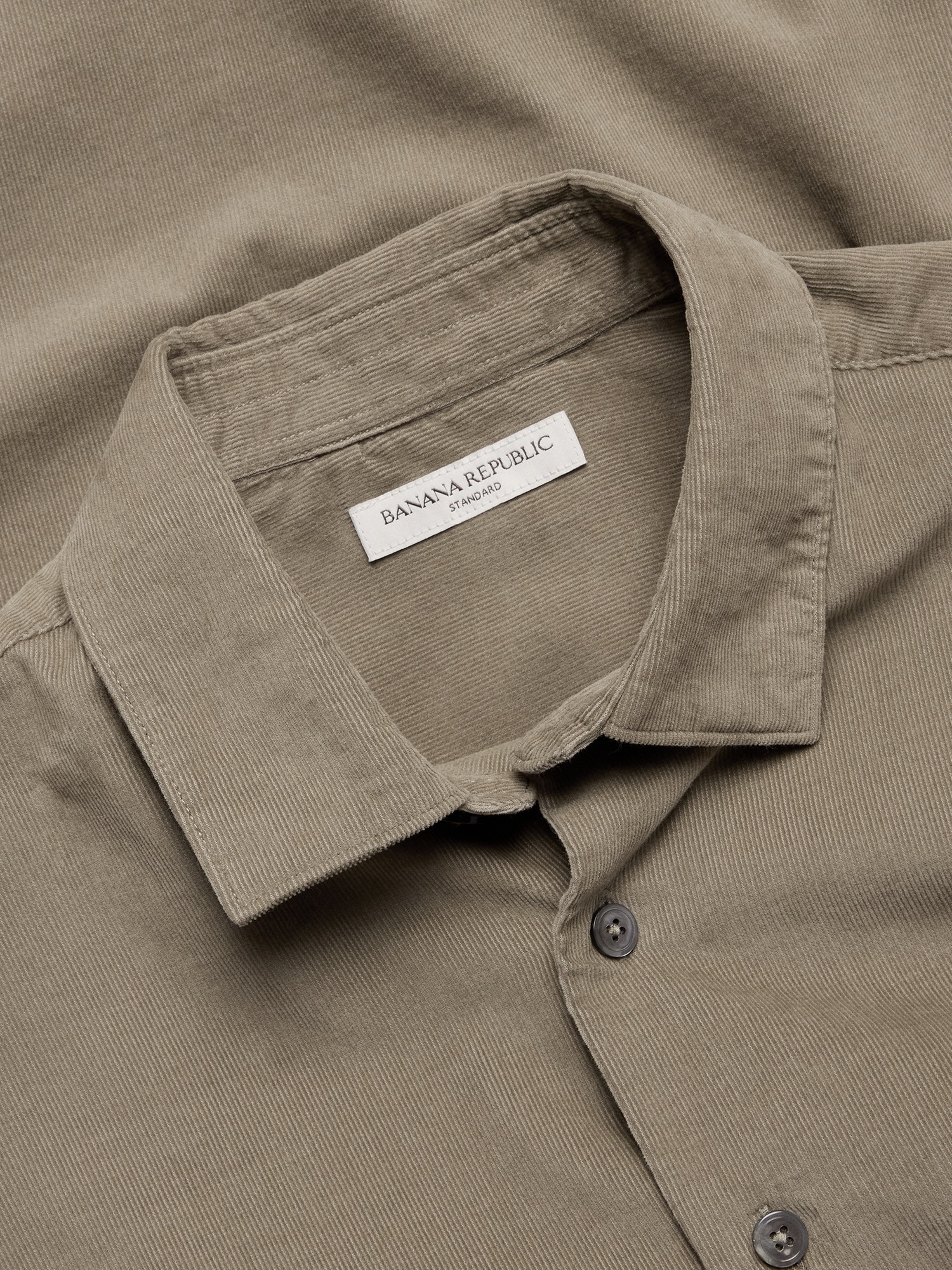 Мужская рубашка Banana Republic The City Shirt in Corduroy, цвет: Хаки бежевый — фото 5