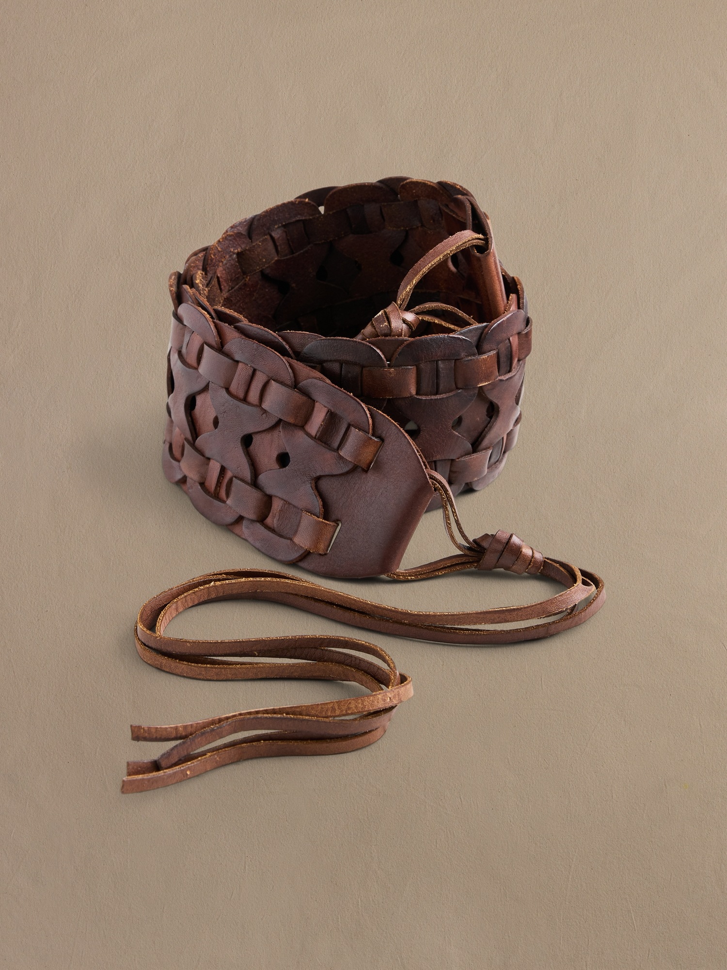 Женский ремень Banana Republic Archive Leather Braided Belt, цвет: Тёмный коричневый — фото 2