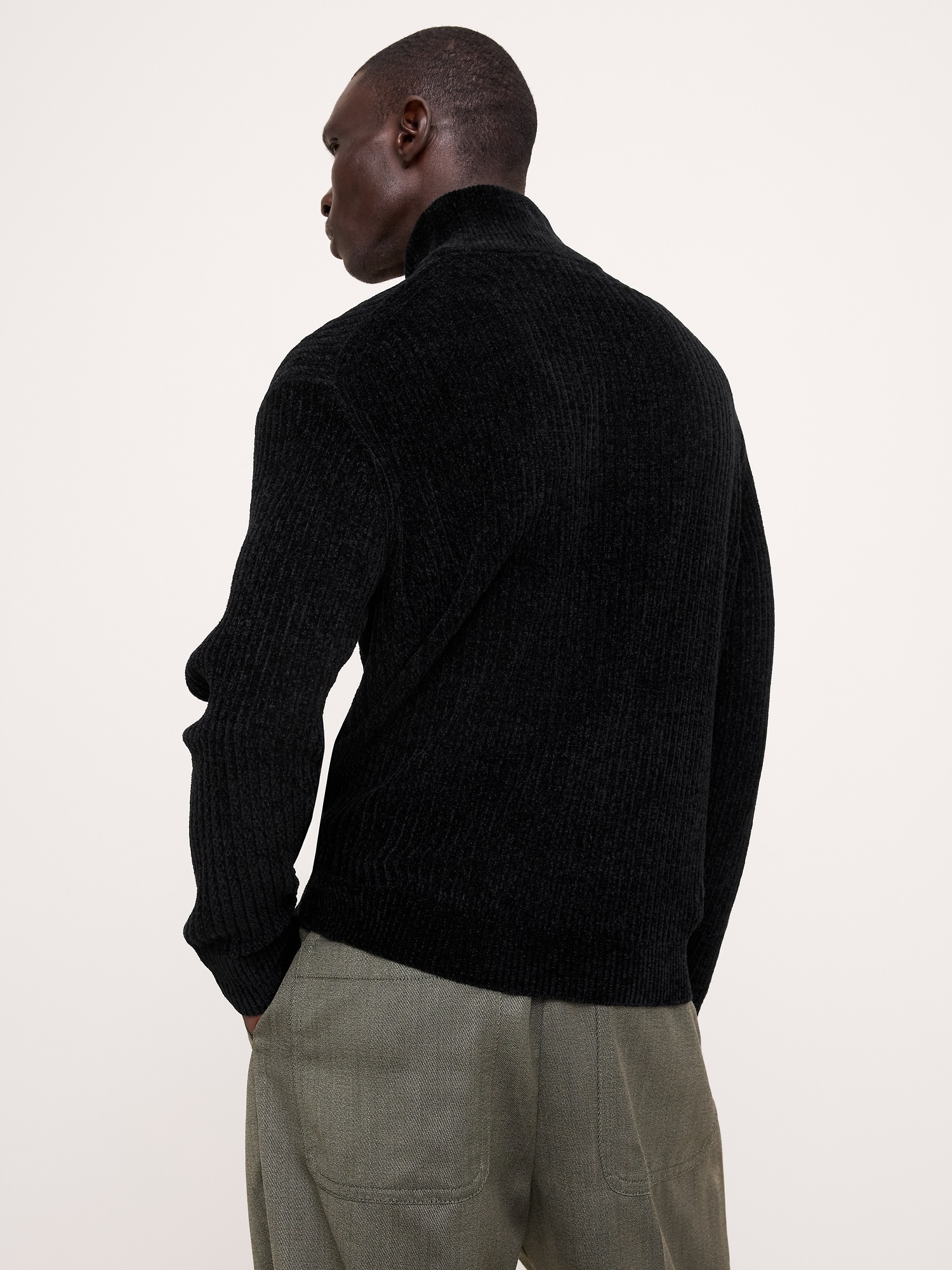 Мужской свитер Banana Republic Italian Chenille Quarter-Zip, цвет: Чёрный — фото 2