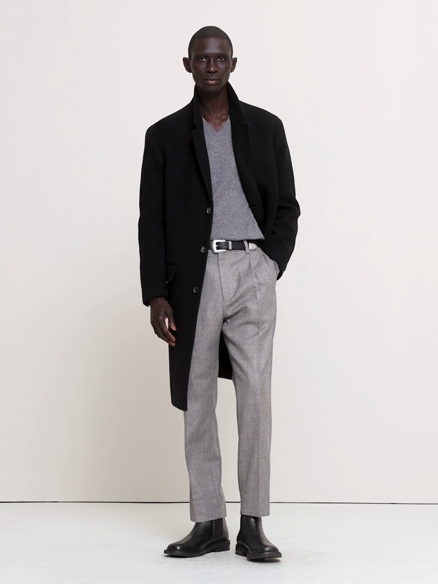 Мужские брюки Banana Republic Classic Tapered Wool-Cotton Herringbone Dress Pant, цвет: Светлый серый — фото 6