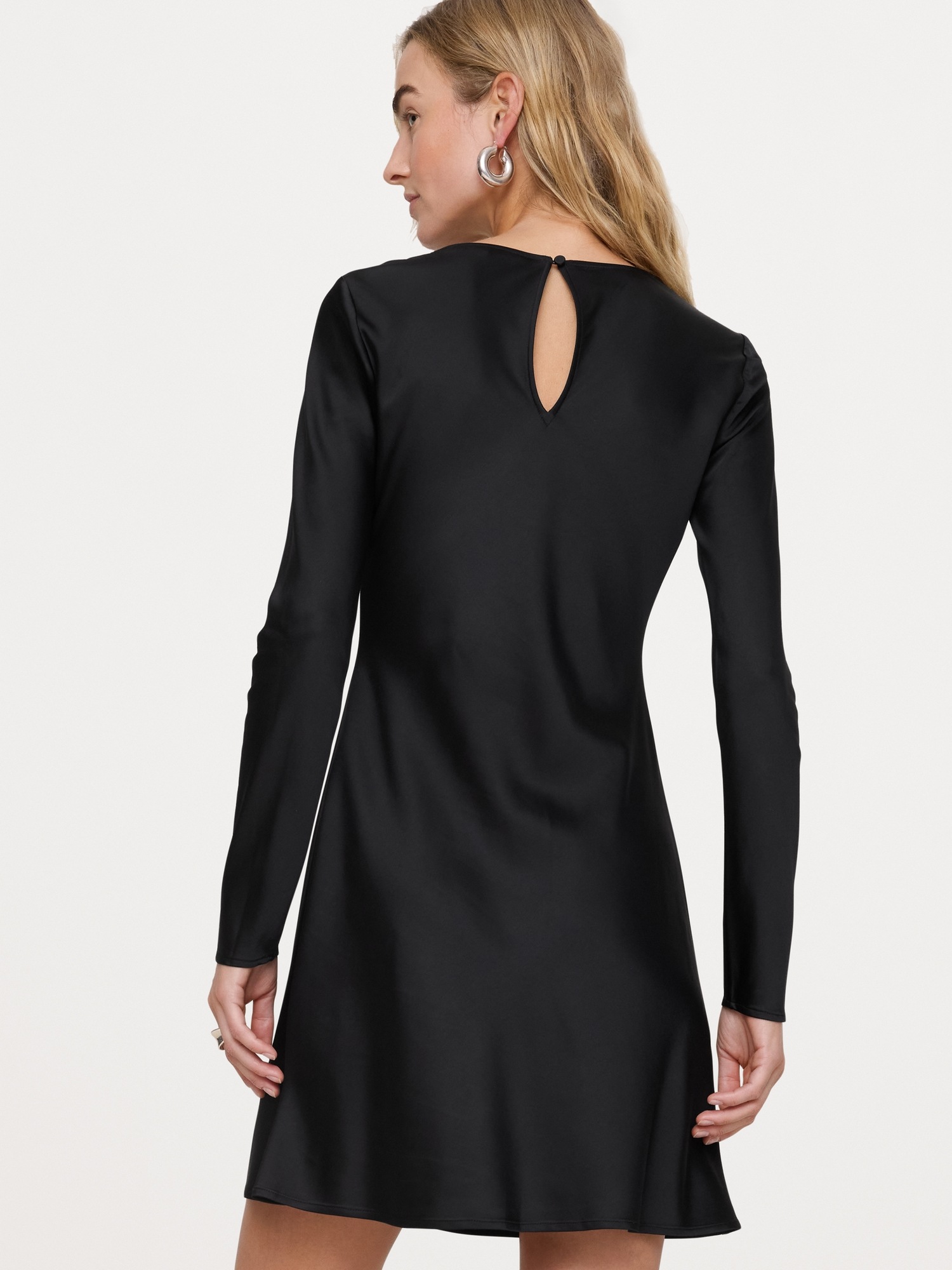 Женское платье Banana Republic Bias-Cut Stretch-Satin Mini, цвет: Чёрный — фото 2