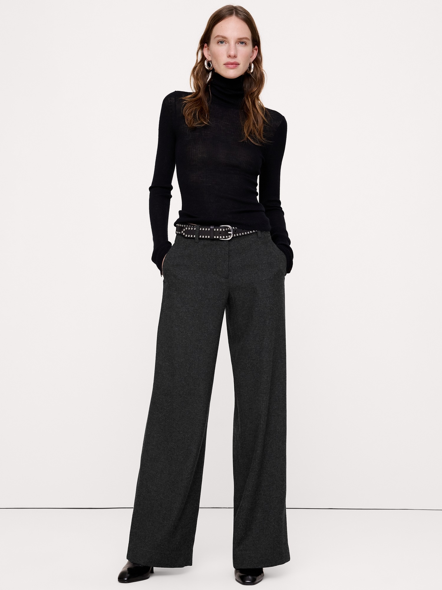 Женские брюки Banana Republic The Everyday Wide-Leg Pant in Italian Flannel, цвет: Угольный серый