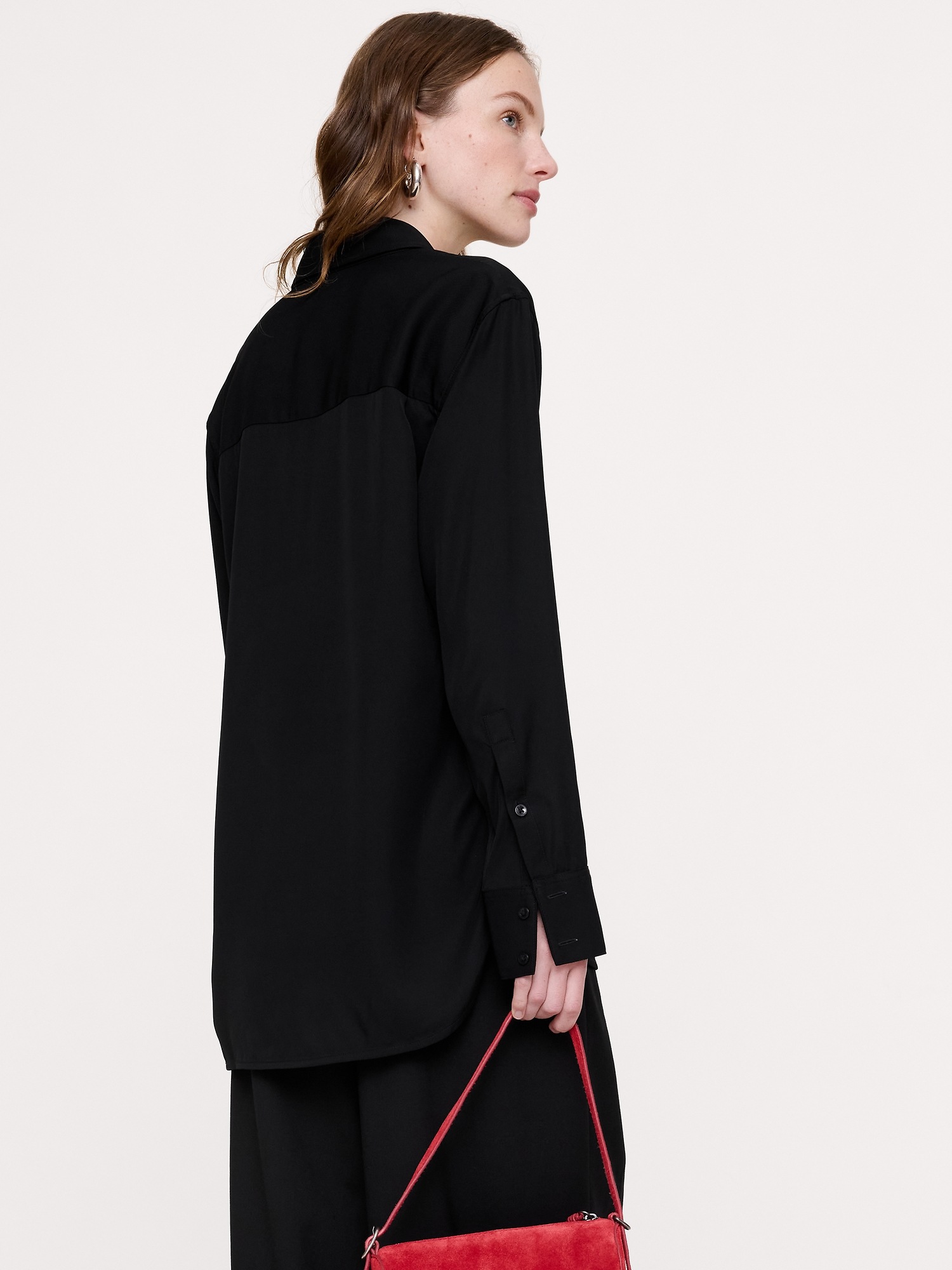 Женский топ Banana Republic Drapey Twill Tunic, цвет: Чёрный — фото 2