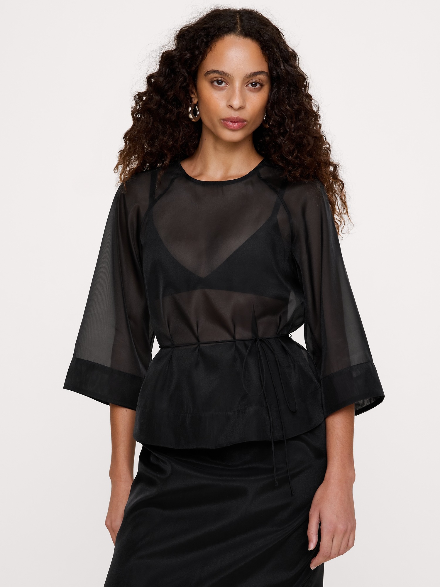 Женский топ Banana Republic Organza Peplum Top, цвет: Чёрный
