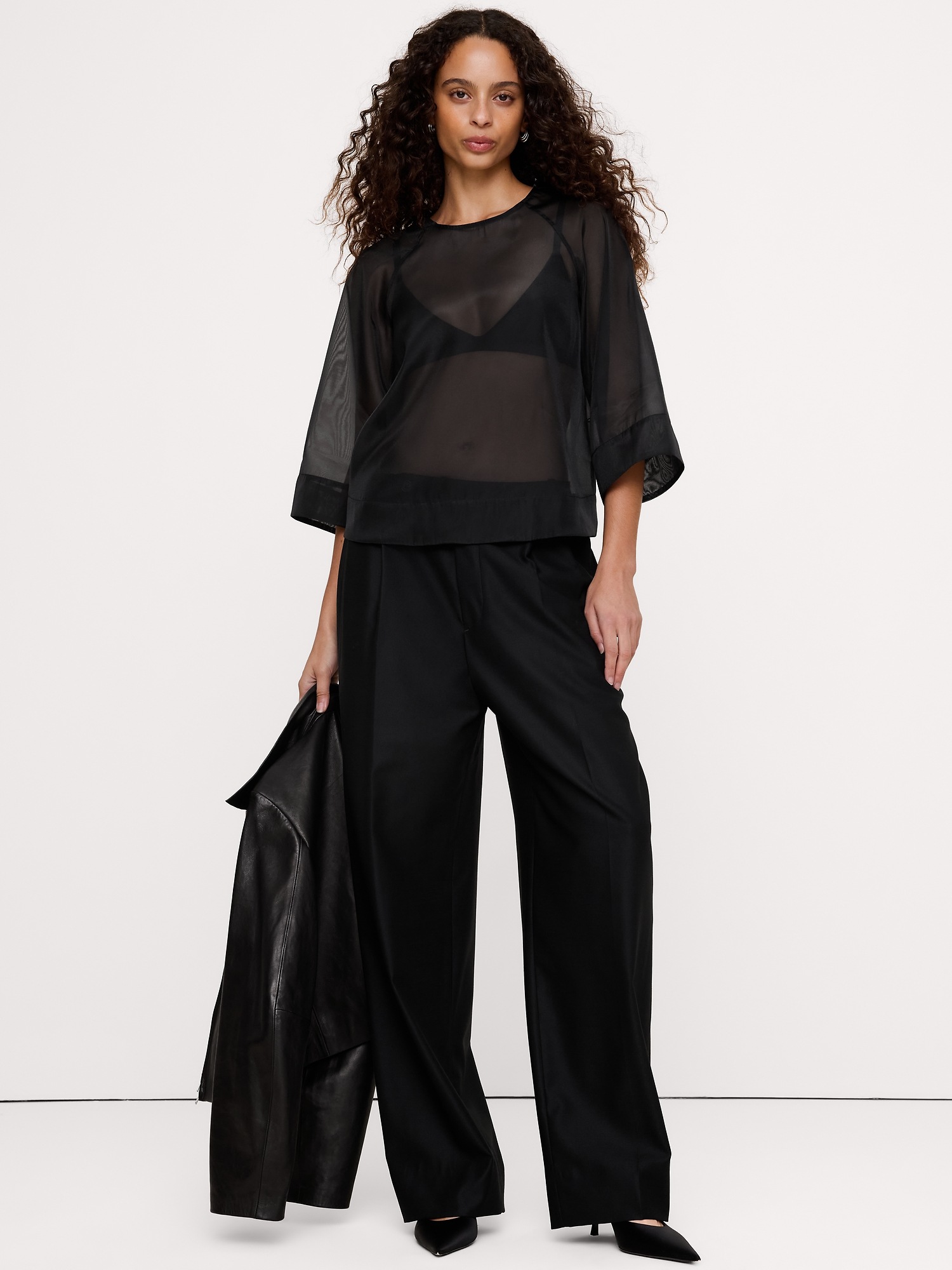 Женский топ Banana Republic Organza Peplum Top, цвет: Чёрный — фото 2