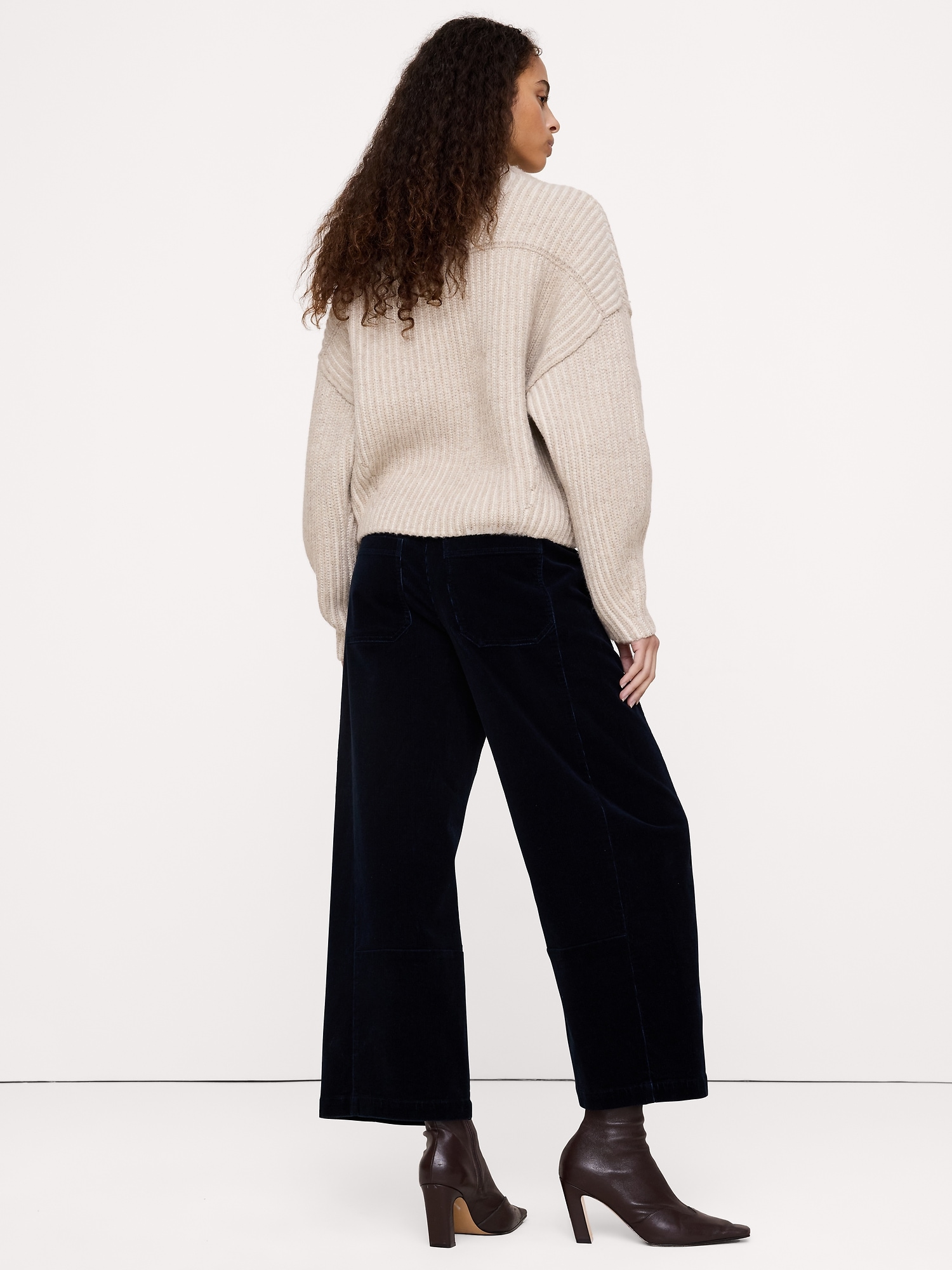 Mid-Rise Relaxed Corduroy Painter Pull-On Pant