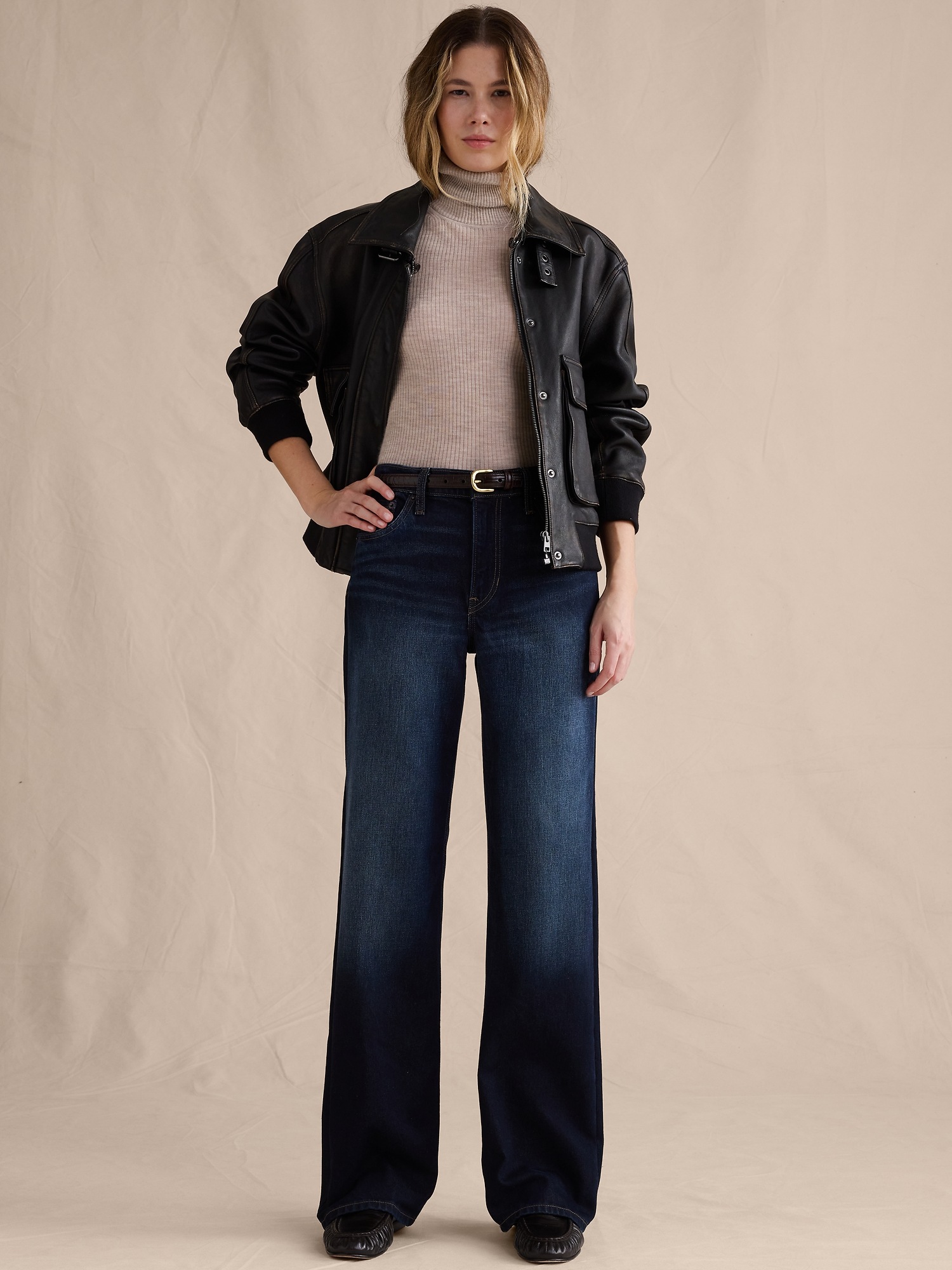 Женские джинсы Banana Republic Mid-Rise 90s Classic Relaxed Jean, цвет: Тёмная варка — фото 4